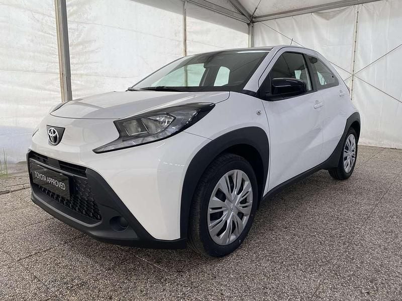 Usata Toyota Aygo X Active 72 CV (52 kW) 2025 Bianco SUV