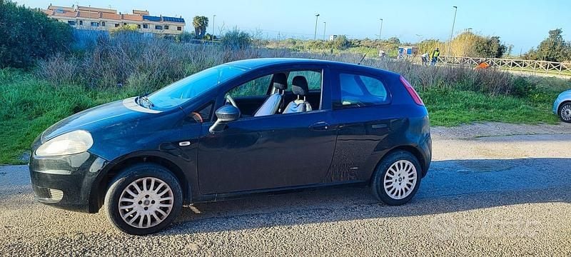 Usata Fiat Grande Punto 65 CV (47 kW) 2007 Nero Utilitaria