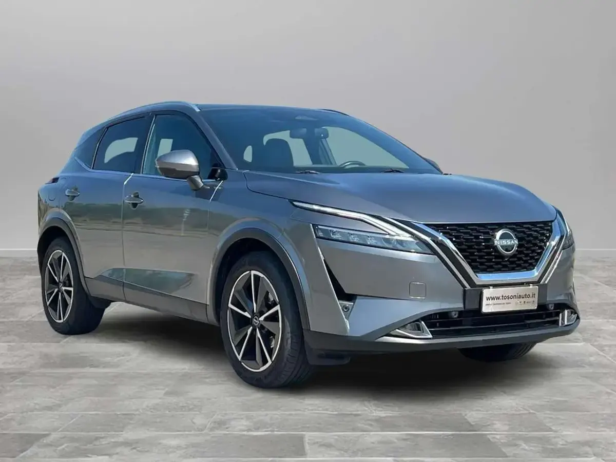 Usata Nissan Qashqai Tekna 140 CV (102 kW) 2023 Ceramic grey SUV