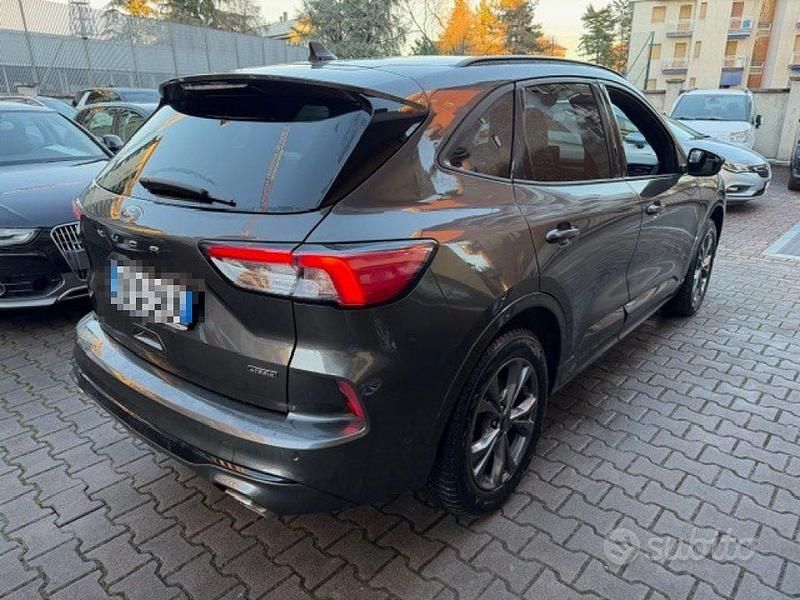 Usata Ford Kuga ST-Line 225 CV (165 kW) 2021 Grigio SUV
