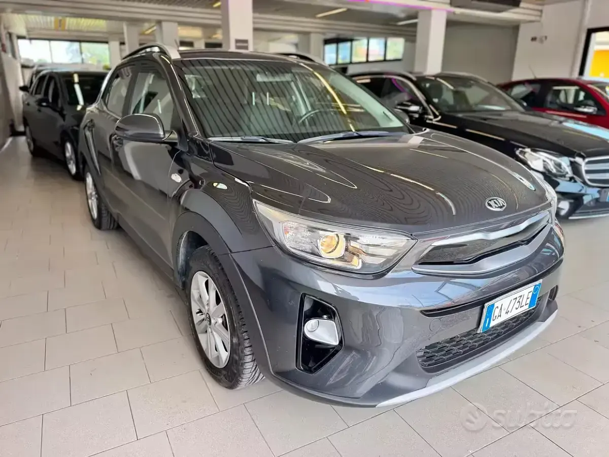 Usata Kia Stonic Style 97 CV (71 kW) 2020 Marrone SUV