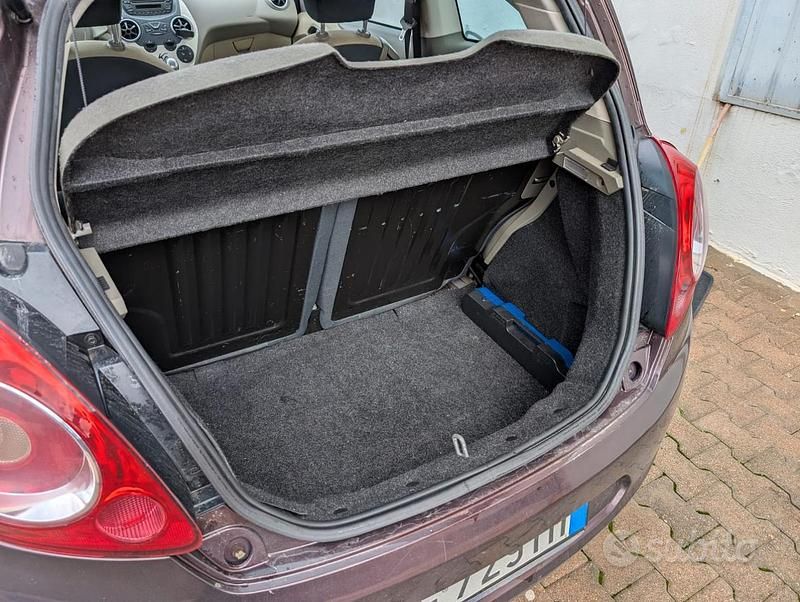 Usata Ford Ka 69 CV (50 kW) 2011 Marrone Utilitaria