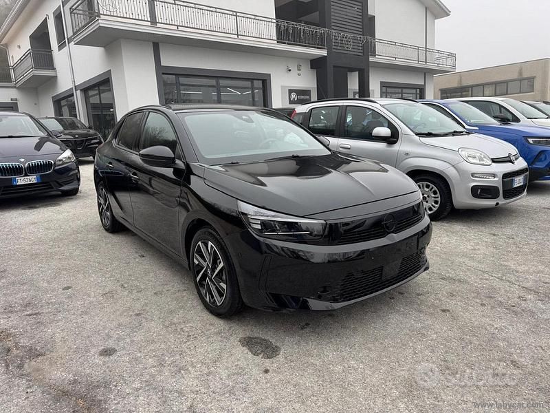 Usata Opel Corsa 101 CV (74 kW) 2025 Nero Utilitaria