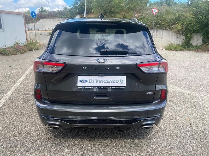 Usata Ford Kuga ST 225 CV (165 kW) 2025 Grigio SUV