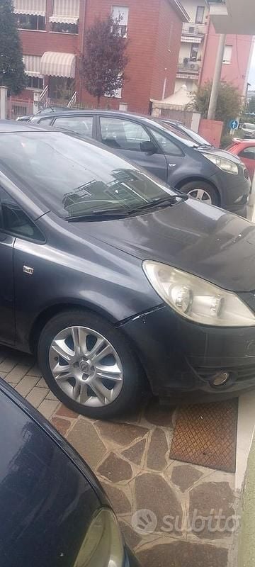 Usado Opel Corsa 90 HP (66 kW) 2007 Citadino