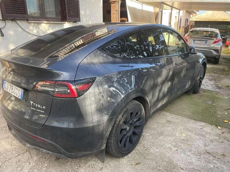 Usata Tesla Model Y Long Range AWD 152 kW (208 CV) 2022 SUV