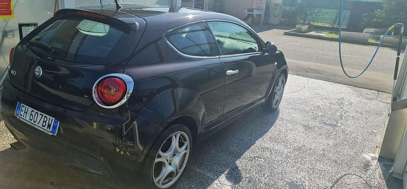 Usata Alfa Romeo MiTo Progression 105 CV (77 kW) 2011 Nero Utilitaria