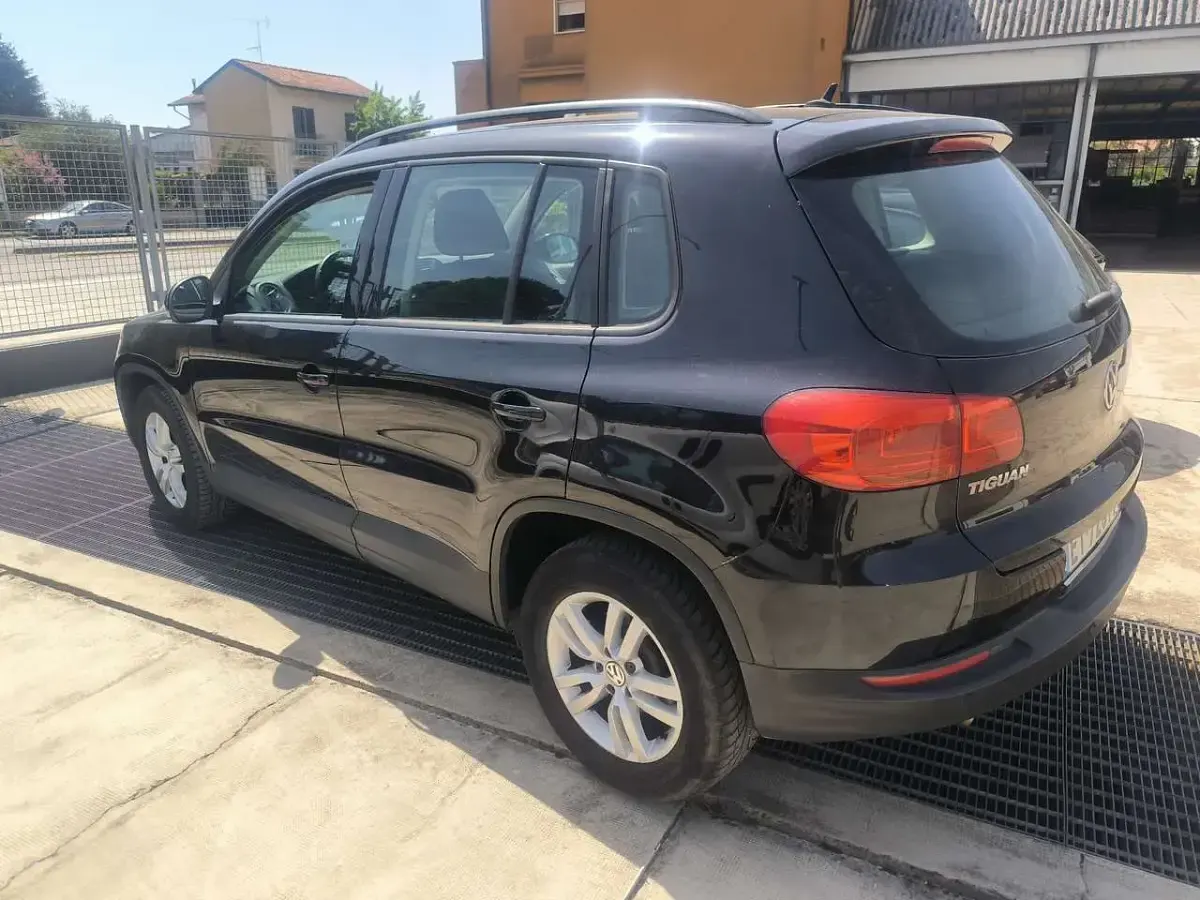 Usata VW Tiguan 110 CV (80 kW) 2015 Nero SUV