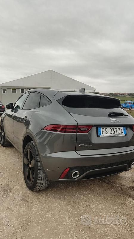 Usata Jaguar E-Pace R-Dynamic 180 CV (132 kW) 2018 Grigio SUV