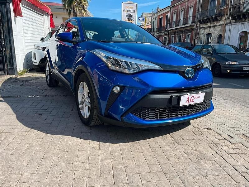 Usata Toyota C-HR Business Edition 97 CV (71 kW) 2021 Blu SUV