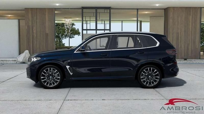 Nuova BMW X5 M Sport 489 CV (359 kW) 2025 Nero SUV