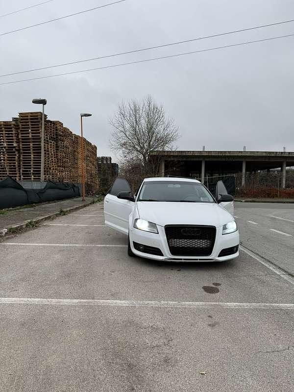 Usata Audi A3 Young 90 CV (66 kW) 2010 Bianco Utilitaria