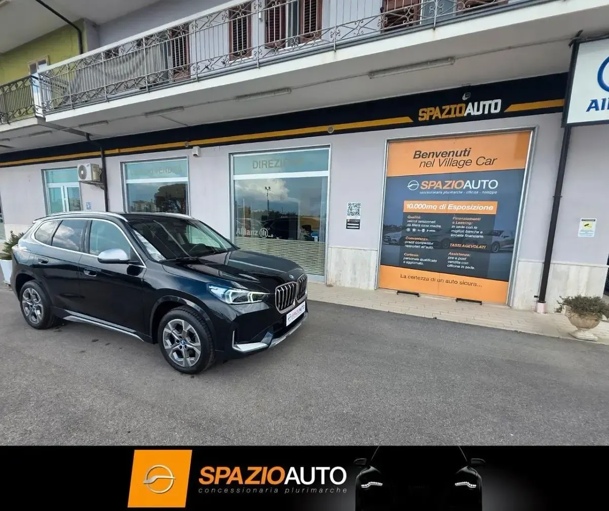 Usata BMW X1 Luxury Line 135 CV (99 kW) 2023 Nero SUV