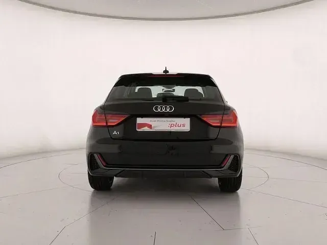 Nuova Audi A1 Sportback S-Line 116 CV (85 kW) 2026 Grigio freccia perla Utilitaria
