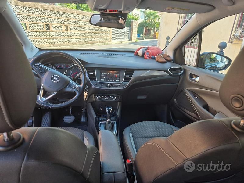 Usata Opel Crossland 110 CV (80 kW) 2019 Nero SUV