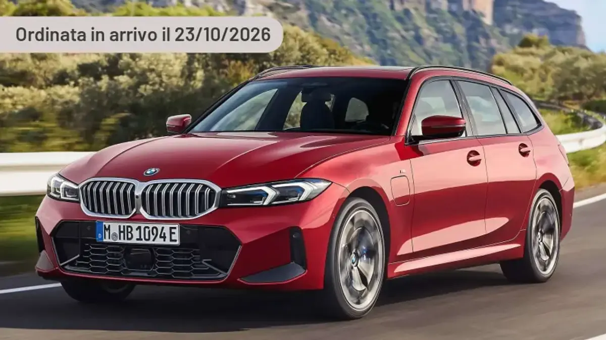 Nuova BMW 330 286 CV (210 kW) 2025 Argento Station wagon