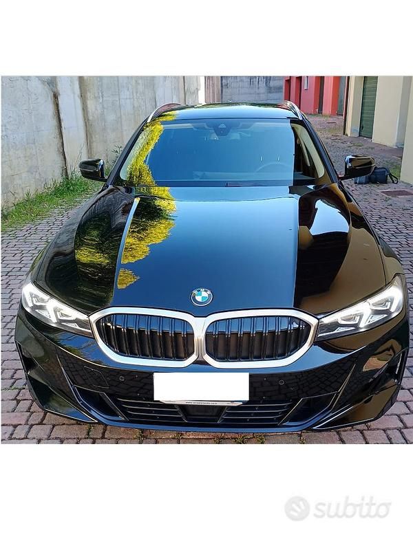 Nero Usata 2022 BMW 318 Station wagon | 32.000 € (Molto cara) - Immagine 1/4
