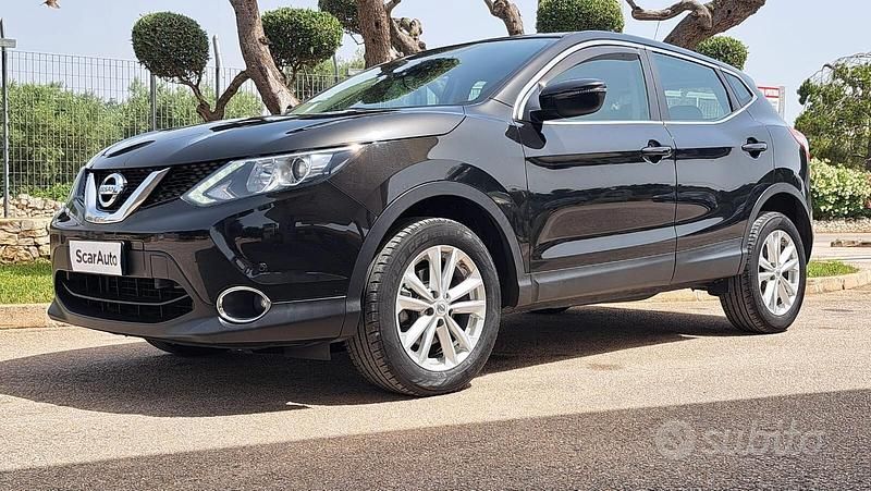 Usata Nissan Qashqai Acenta 110 CV (80 kW) 2015 Nero SUV