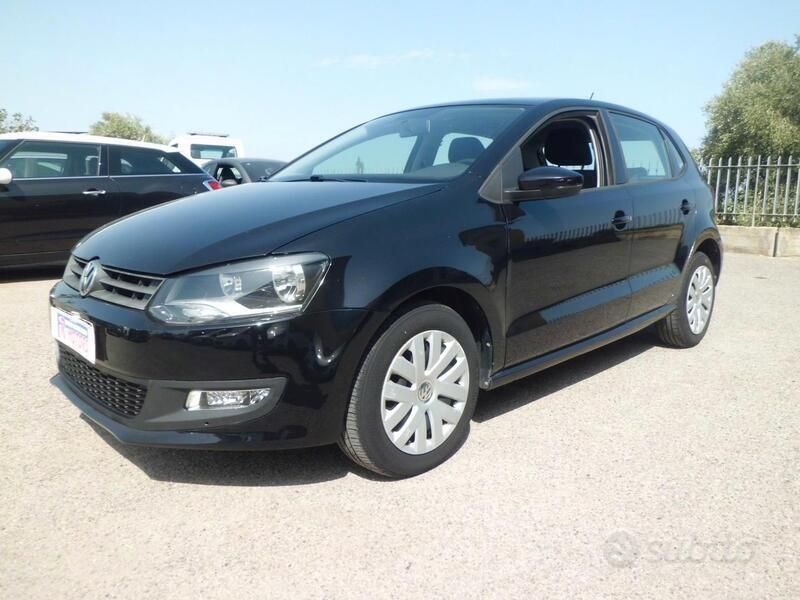 Begagnad VW Polo Highline 90 HK (66 kW) 2010 Grå Sedan