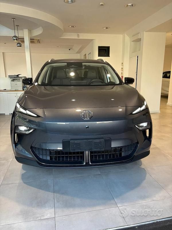 Grigio Nuova 2025 MG S5 SUV | 21.490 € - Immagine 1/4