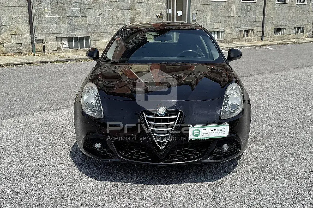 Usata Alfa Romeo Giulietta Distinctive 140 CV (102 kW) 2012 Nero Utilitaria