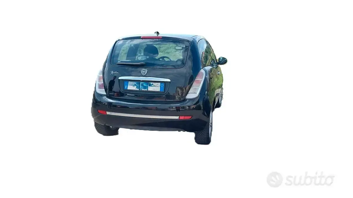 Usata Lancia Ypsilon 69 CV (50 kW) 2011 Nero Utilitaria