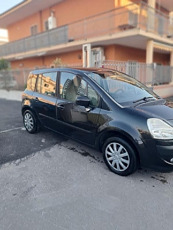 Usata Renault Modus Dynamique 74 CV (54 kW) 2010 Nero Monovolume
