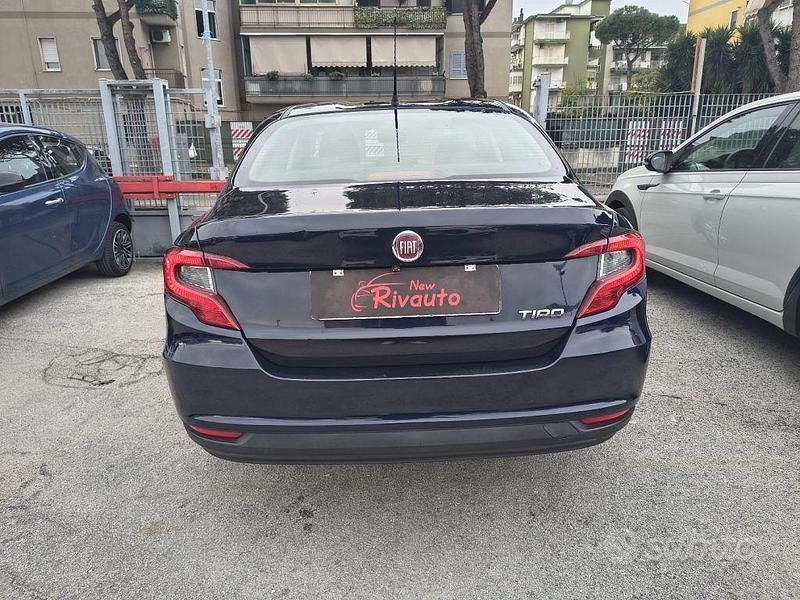 Usata Fiat Tipo Lounge 120 CV (88 kW) 2019 Blu Berlina