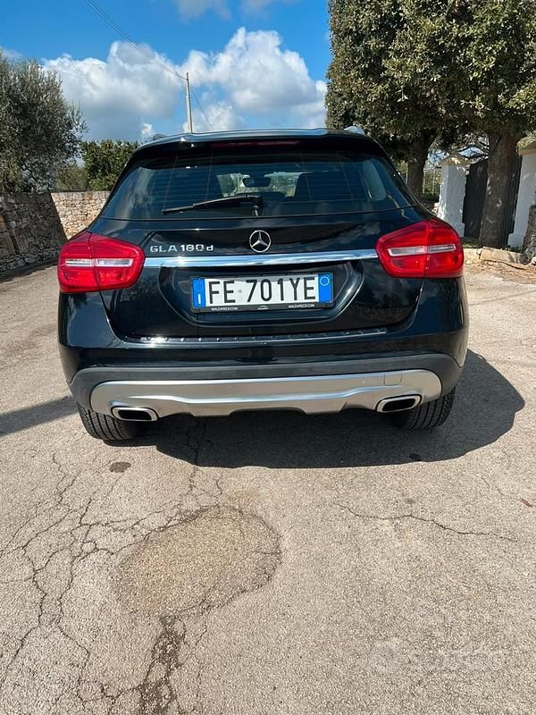 Usata Mercedes GLA180 2016 Nero SUV