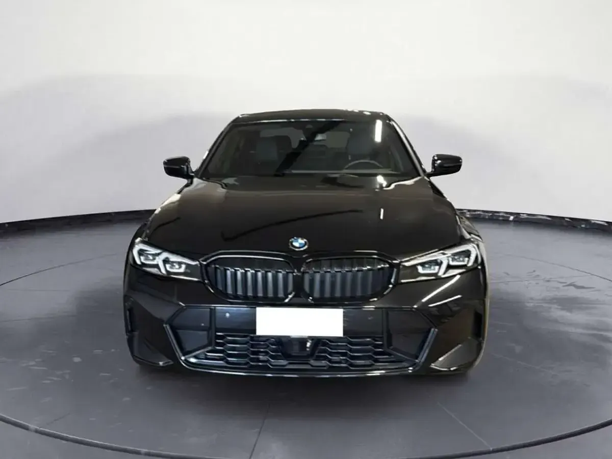 Usata BMW 320 M Sport 190 CV (139 kW) 2025 Black (pastello) Berlina