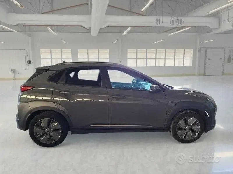 Usata Hyundai Kona XPrime 25 kW (35 CV) 2020 Grigio SUV