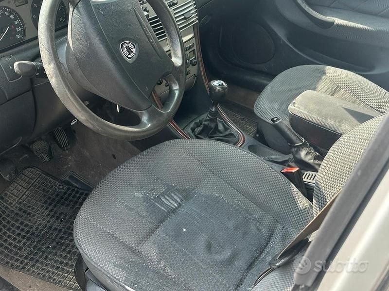 Usata Lancia Lybra 2001 Berlina