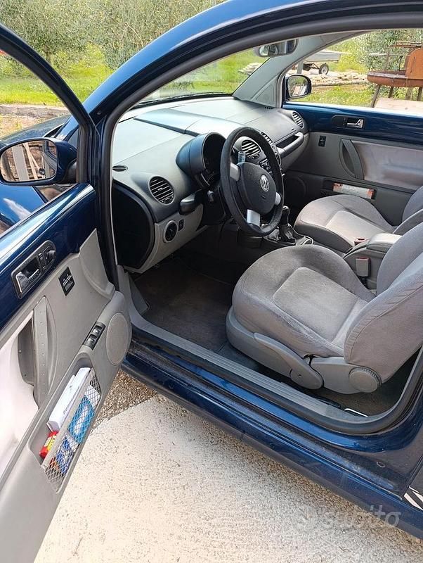 Usata VW New Beetle 101 CV (74 kW) 2004 Utilitaria