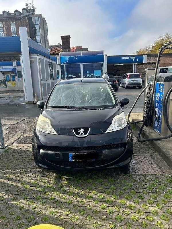 Usata 2007 Peugeot 107 Due volumi | 3000 € (Buon prezzo) - Immagine 1/4