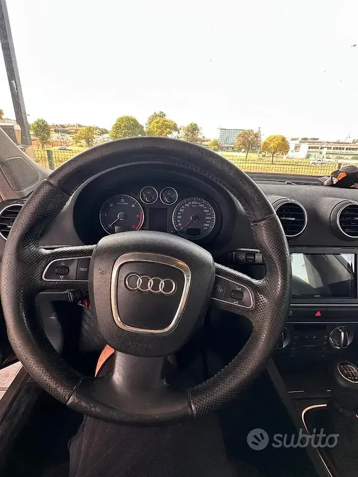 Usata Audi A3 Sportback Attraction 105 CV (77 kW) 2011 Marrone Utilitaria