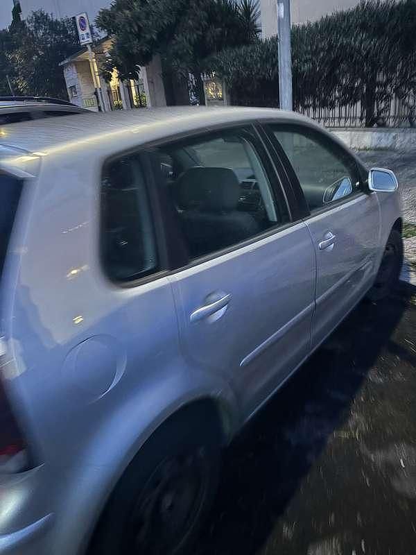 Usata VW Polo Comfortline 75 CV (55 kW) 2005 Berlina