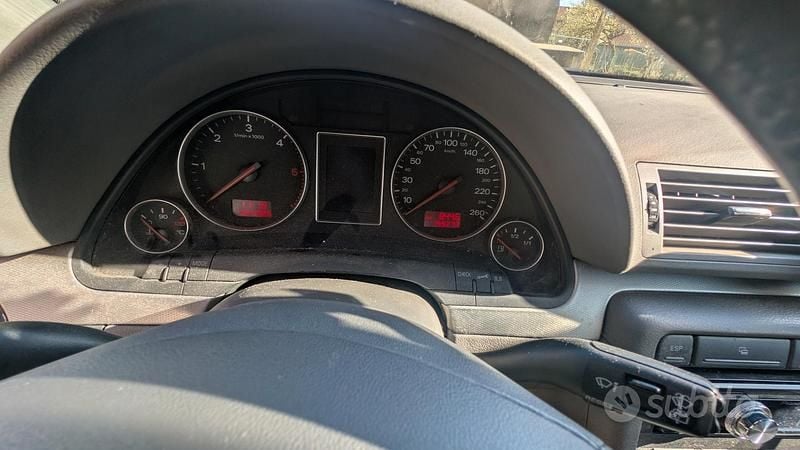 Occasion Audi A4 180 PK (132 kW) 2003 Grijs Stationwagen