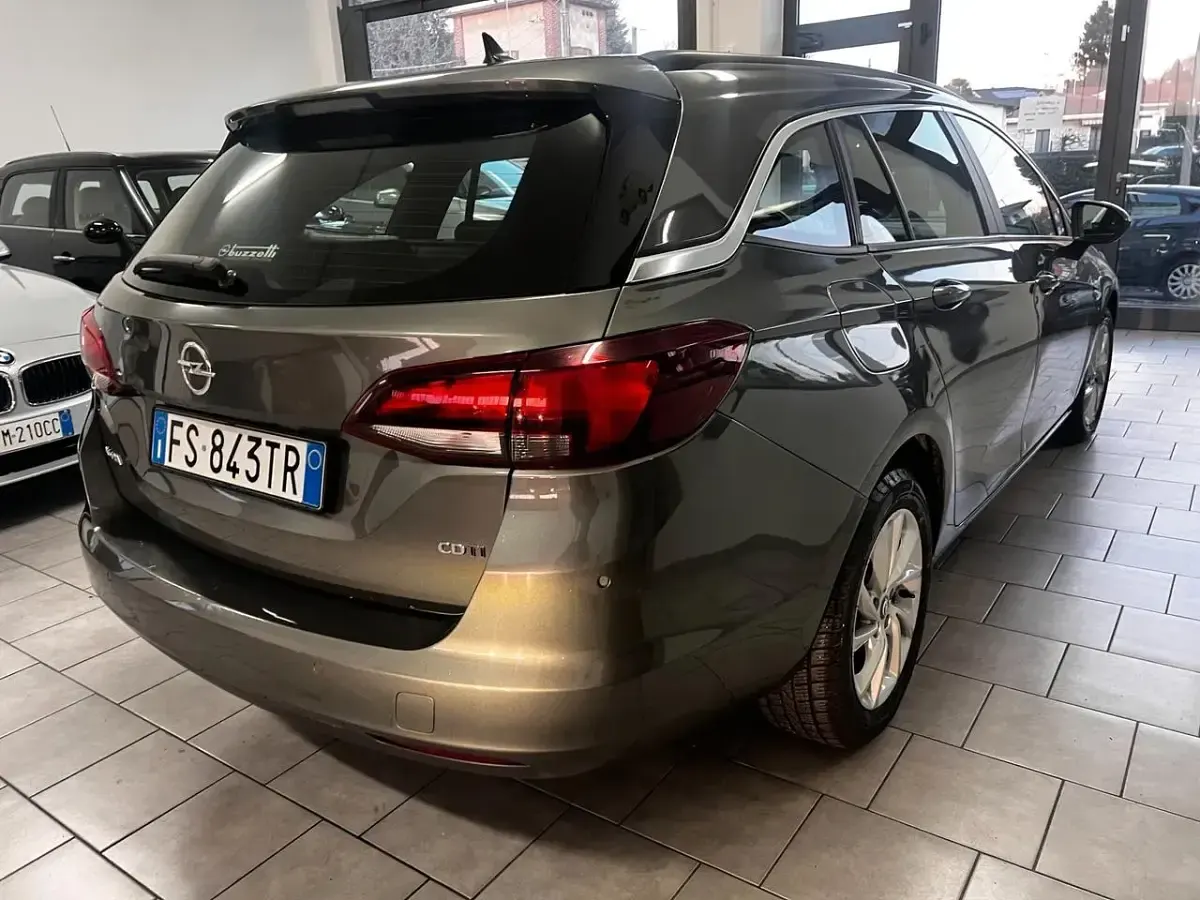 Usata Opel Astra Innovation 110 CV (80 kW) 2018 Grigio Station wagon