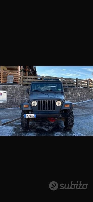 Usata Jeep Wrangler 102 CV (75 kW) 1999 SUV