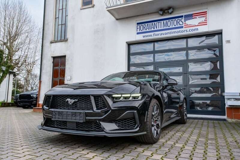 Nuova Ford Mustang GT Premium 480 CV (353 kW) 2025 Rosso Coupé