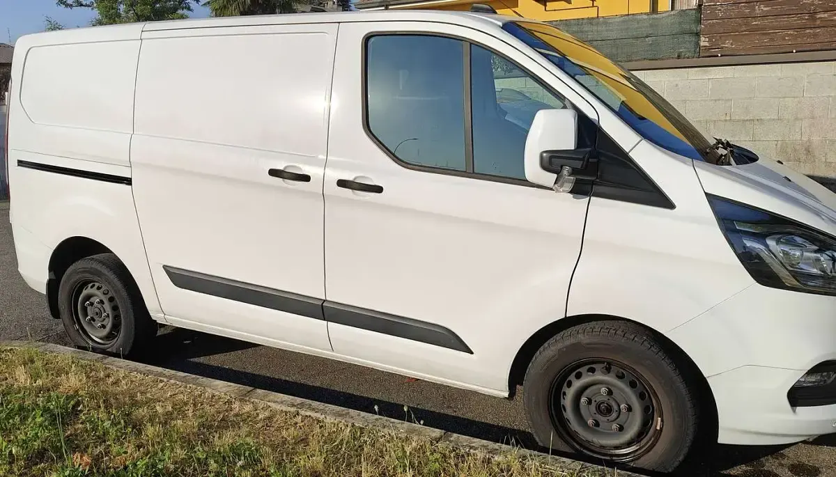 Usata Ford Transit Custom 126 CV (92 kW) 2021 Bianco Furgone