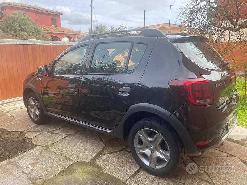 Usata Dacia Sandero Stepway 90 CV (66 kW) 2021 Nero Berlina