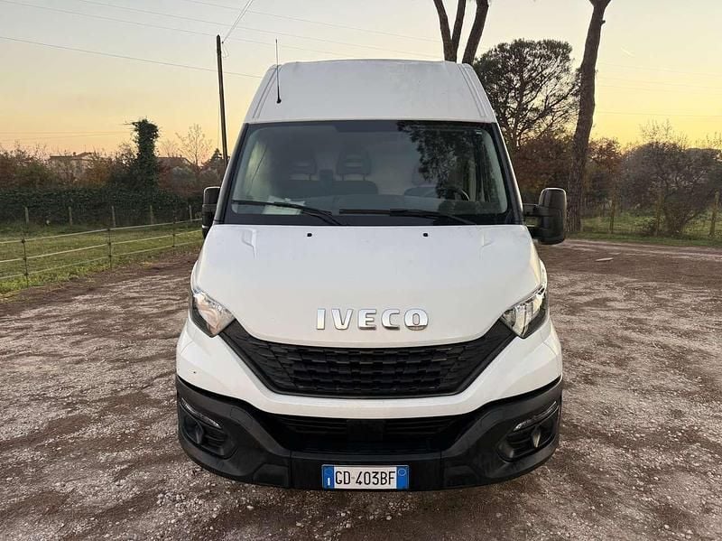 Usata Iveco Daily 116 CV (85 kW) 2020 Bianco Furgone