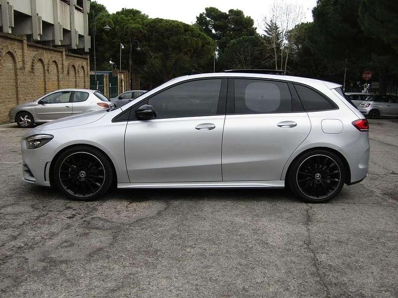 Usata Mercedes B200 Premium Plus 150 CV (110 kW) 2019 Argento Monovolume