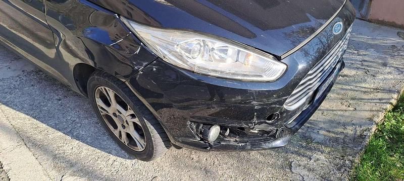 Usata Ford Fiesta Titanium 95 CV (69 kW) 2015 Berlina