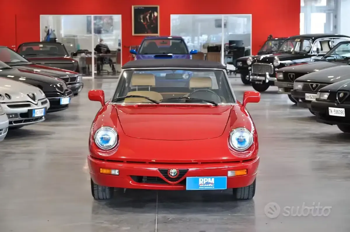 Usata Alfa Romeo Spider 107 CV (78 kW) 1992 Rosso Cabrio