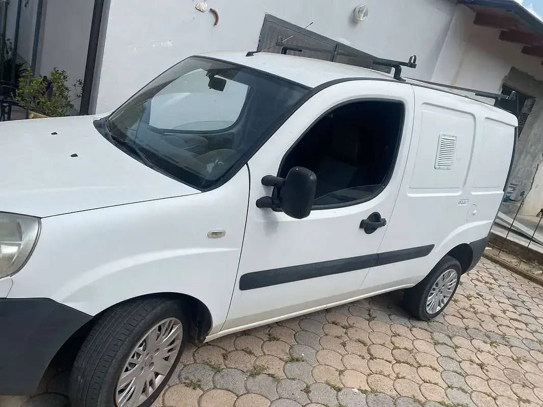 Usata Fiat Doblò S 75 CV (55 kW) 2009 Monovolume