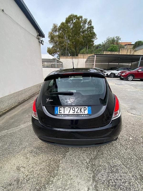 Usata Lancia Ypsilon S 95 CV (69 kW) 2013 Nero Utilitaria