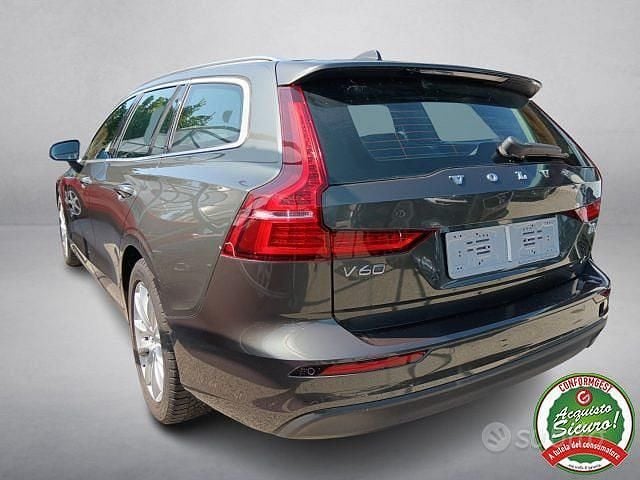 Occasion Volvo V60 Momentum 150 ch (110 kW) 2019 Gris Break