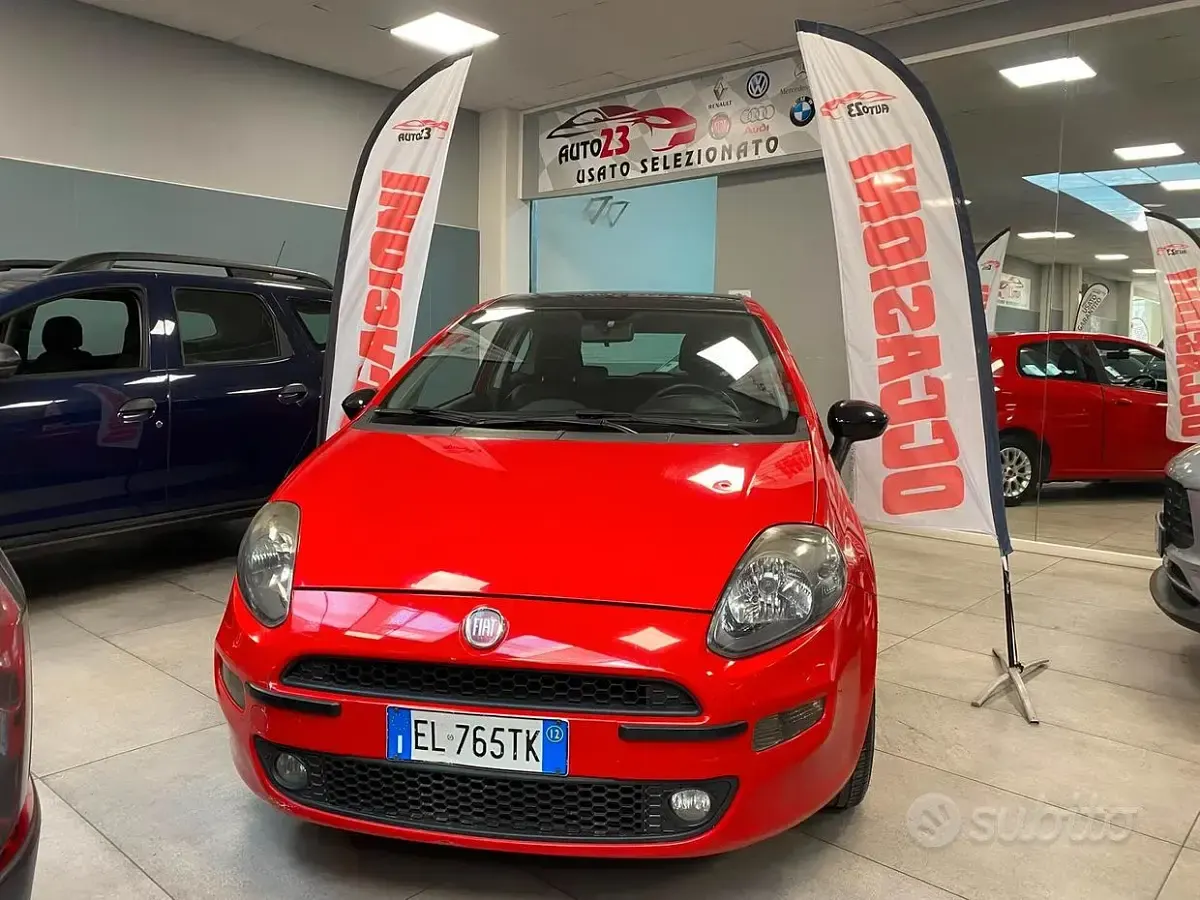 Usata Fiat Punto S 84 CV (61 kW) 2012 Rosso Utilitaria